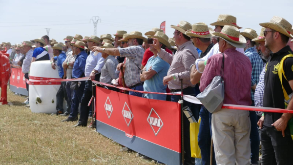 Realizamos constantemente junto con nuestra red de concesionarios 