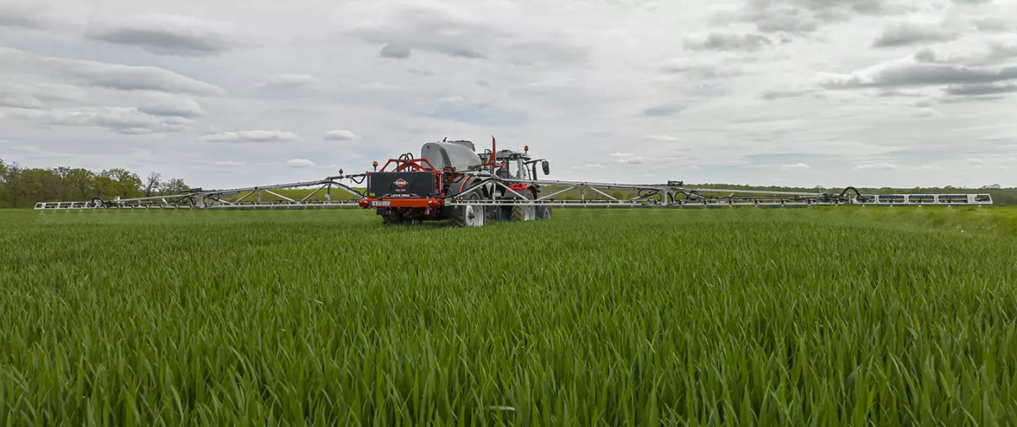 LEXIS 3800, trabajando en un campo de trigo