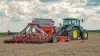 Cultivateur PERFORMER et trémie additionnelle SH 402